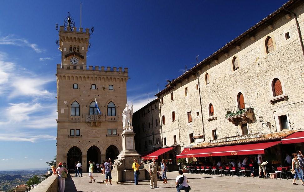 San Marino central square the oldest country in the world fortress tourist destinations