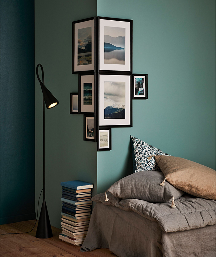 Unique photo wall idea corner photography 