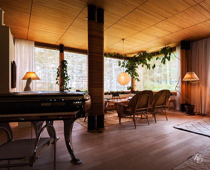 Mid Century Modern Villa Lobby Piano Home Interior