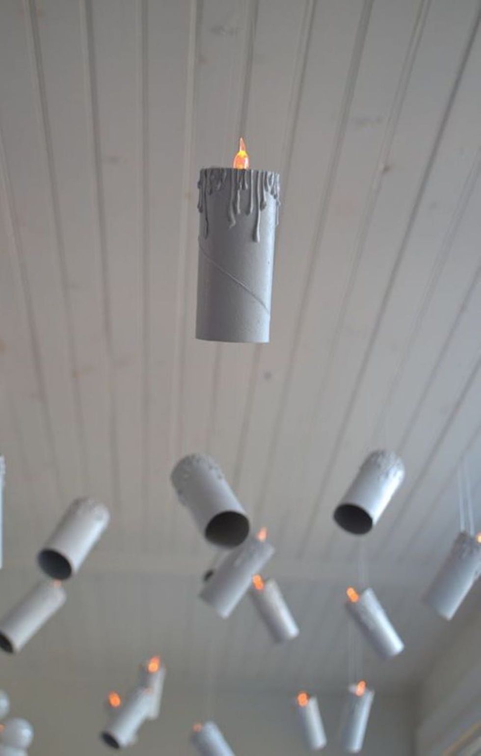 Halloween candle decor ideas indoors grey hanging electric candles