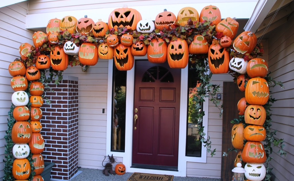 scary jack-o’lanterns giant archway front porch Halloween decor