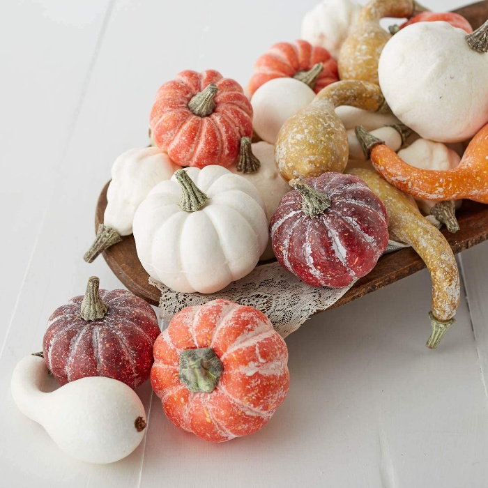 mini pumpkins decoration centerpiece in white orange and red