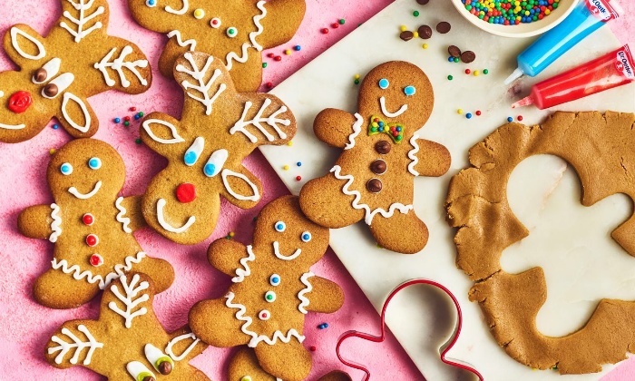 decorated gingerbread cookies little gingerbread figures cut out of dough