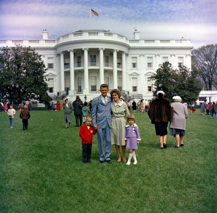 egg roll traditions in the white house family of four retro photography