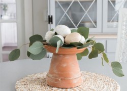 simple table centerpiece