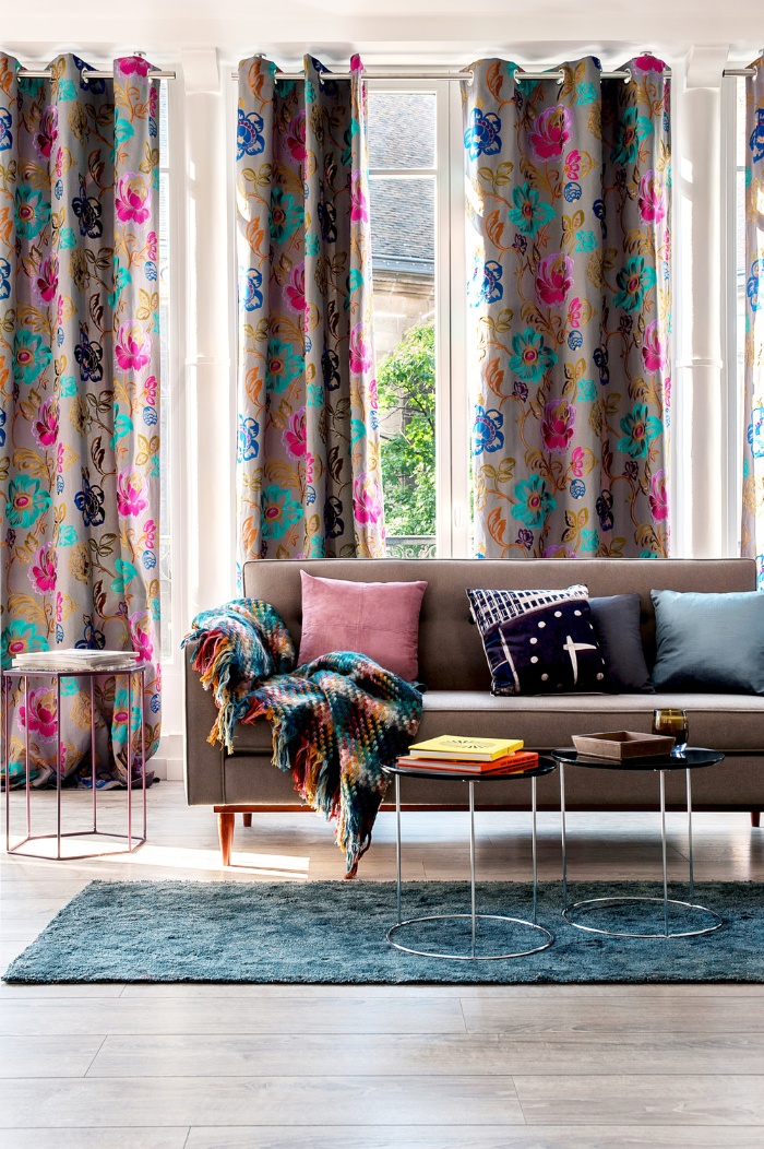 living room decor floral curtains beige sofa interior design cushions 