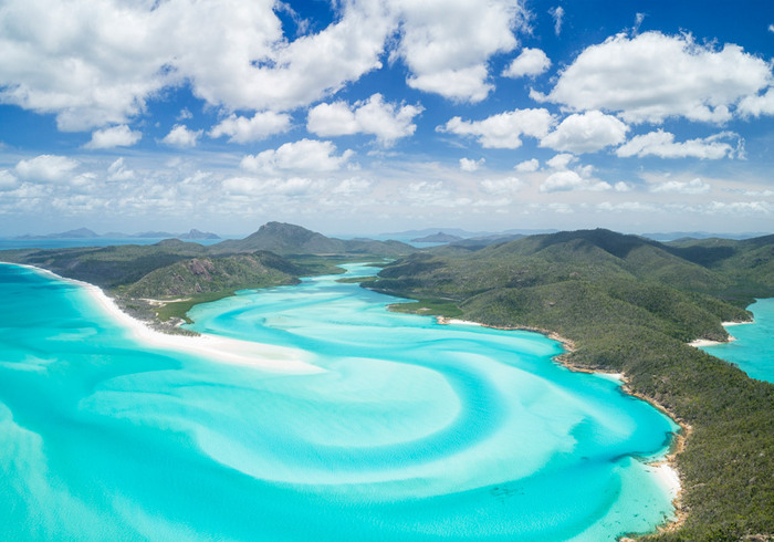 australia lagoon islands with white sand and crystal clear blue water