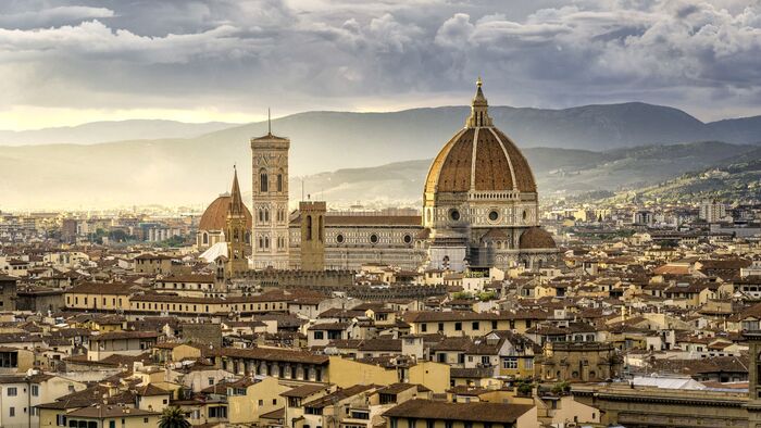 Picture of Florence with the Duomo in the middle and a light mist landscape photography