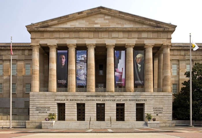 Smithsonian museum virtual tour exterior of the building