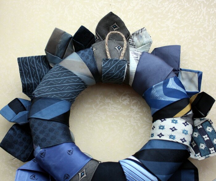 wreath made of old men ties in blue and grey back side